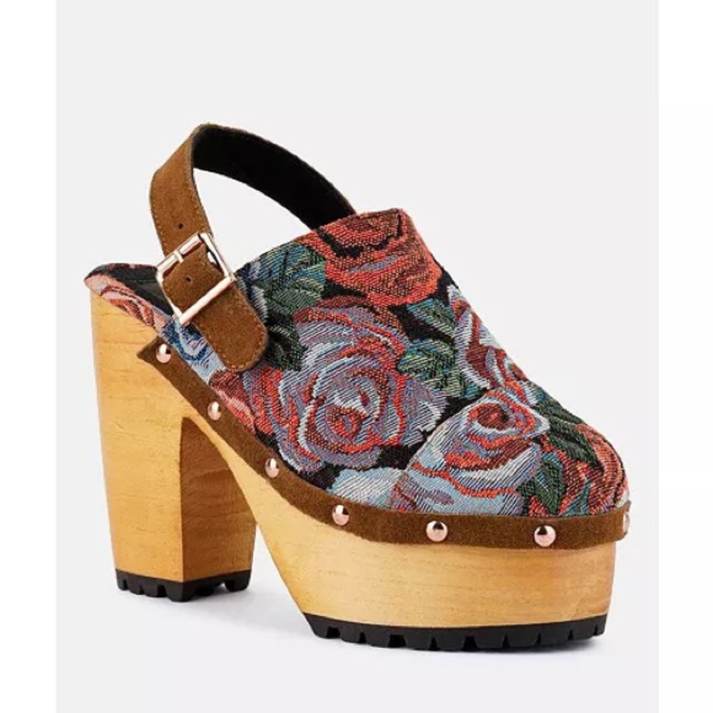 Elegant Floral Clogs with Brown Strap